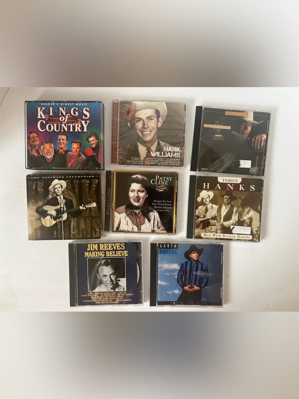 Country Singers CD's Collection 8 CDS total some are doubles Cases good except 1